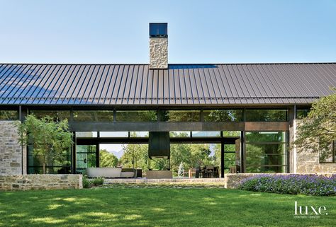 Barndominium Office Building, Surround Architecture, Casa Country, Haus Am See, Modern Barn House, Party Barn, Glass Walls, Modern Farmhouse Exterior, Cottage Ideas