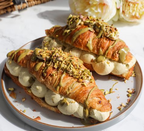 Easy Pistachio Croissants  - Sims Home Kitchen Pistachio Filling, Sims Home, Mediterranean Breakfast, Homemade Croissants, Vegetarian Christmas, Impressive Desserts, Dessert Spread, Food Aesthetics, Sweet Bakery