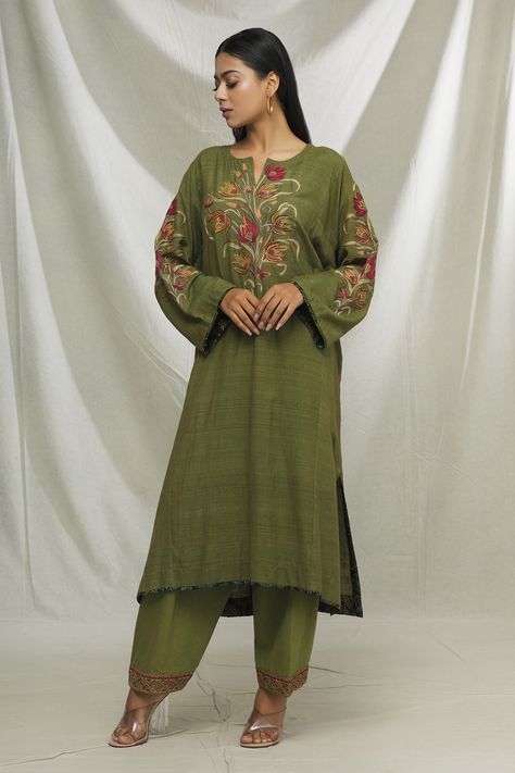 Plus Size Dresses, Pakistani Dresses, Pants Model, Straight Fit Pants, Casual Wear Dress, Simple Pakistani Dresses, Fit Pants, Hand Embroidered, Casual Wear