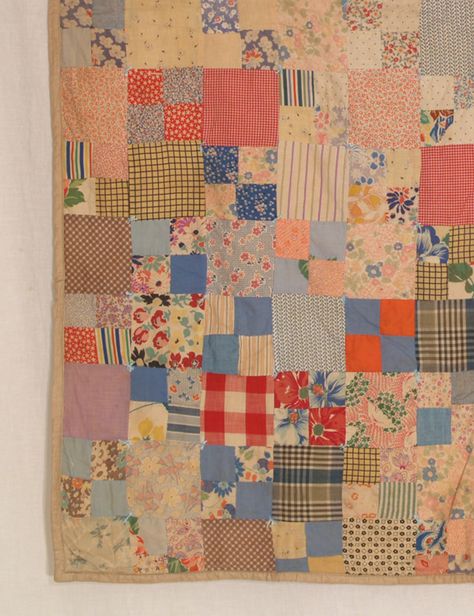 Quilt Aesthetic, Mennonite Quilts, Vintage Baby Quilt, Gees Bend Quilts, Quilts Vintage, Doll Quilts, Four Patch, Quilt Vintage, Amish Quilts