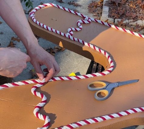 Isaac Alexander, Giant Gingerbread Man, Best Outdoor Christmas Decorations, Christmas Decor Idea, Gingerbread Diy, Gingerbread Christmas Decor, Diy Christmas Decor, Gingerbread Crafts, Gingerbread House Decorations