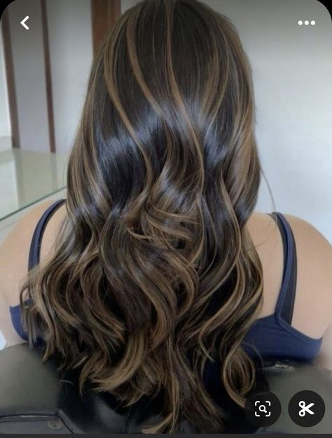 Rambut Brunette, Black Hair Balayage, Brown Hair Looks, Brown Hair Inspo, Brunette Hair With Highlights, Hair Streaks, Dark Hair With Highlights, Hairstyles For Layered Hair, Long Hair Color