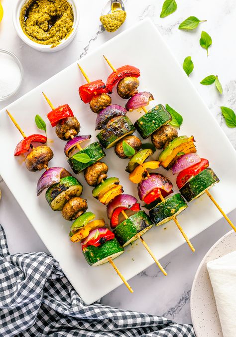 Grilled Vegetable Kebabs Vegetable Kebab Recipes, Vegetable Kebabs On The Grill, Grilled Vegtables, Grilled Vegetable Kabobs, Kebab Sauce, Sweet And Sour Vegetables, Marinated Grilled Vegetables, Bbq Vegetables, Broccoli Vegetable