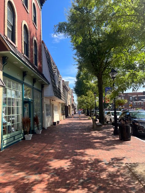 Beautiful Streets Small Towns, Small Town Aesthetic Romance, Small Downtown Aesthetic, Walkable Town Aesthetic, Small Town Inn Aesthetic, Small Town Aesthetic England, Small Town New England Aesthetic, Small Town Diner Aesthetic, Small Town Connecticut