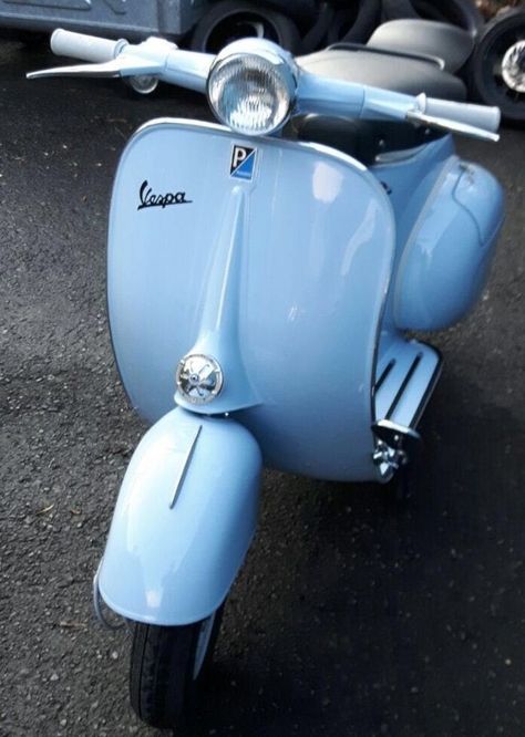 Mushroom Apocalypse, Vespa Blue, Blue Vespa, Scooter Drawing, Vespa Px 125, Vespa Vbb, Vespa Vintage Italy, Scooters Vespa, Vespa Bike