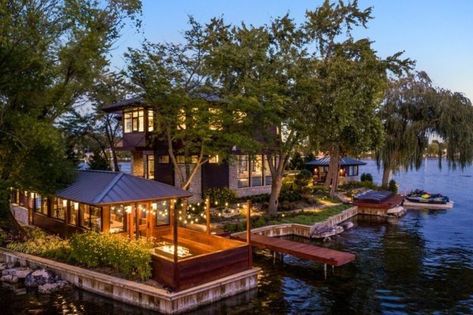 18th Century Landscape, Stilt House, Nice Homes, Summer Houses, Lakeside Living, Lakefront Homes, Island House, Luxury Homes Dream Houses, Cabin Life