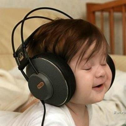 this would totally have been you! Inspirational Music Quotes, Kind Photo, Wearing Headphones, Baby Kostüm, Baby Wallpaper, Inspirational Music, Cool Baby, Lionel Richie