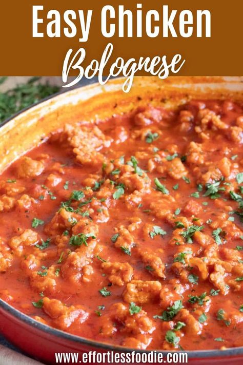 A quick and easy chicken bolognese recipe made with healthy chicken thigh mince. Perfect for busy weeknights! Chicken Bolognese Recipe, Minced Chicken Recipes Healthy, Mince Chicken Recipes, Chicken Bolognese Sauce, Chicken Bolognese, Beef Bolognese, Chicken Mince, Minced Chicken Recipes, Minced Chicken