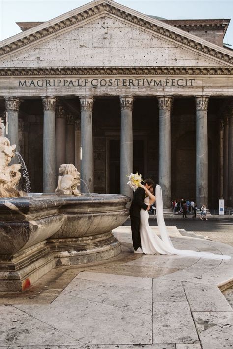 Chinese Pre Wedding, Rome Luxury, Couple Elopement, Urban Elopement, Wedding In Rome, Chinese Couple, Italy Elopement, Rome Wedding, Modern Elopement