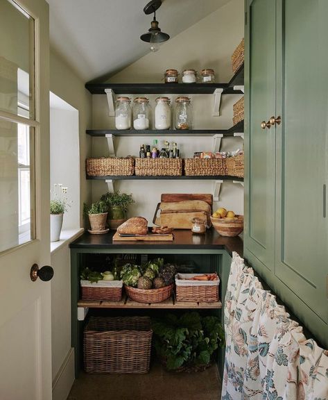 Sims Hilditch, Open Pantry, Pantry Inspiration, Timeless Interiors, Butler's Pantry, English Country House, Pantry Design, Pantry Storage, Kitchen Pantry