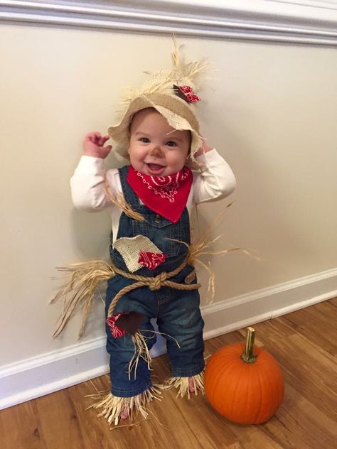 Best Diy Halloween Costumes, Toddler Boy Halloween Costumes, Meme Costume, Scarecrow Costume, Baby Boy Halloween, Baby Kostüm, Halloween Costumes For 3