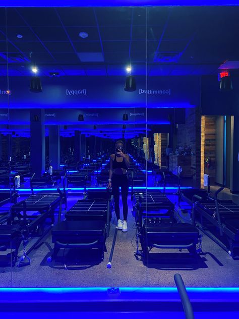 Workout Blue Aesthetic, Solid Core Pilates Aesthetic, Solid Core Aesthetic, Club Pilates Aesthetic, Solid Core Pilates, Blue Workout Aesthetic, Pilates Aesthetic Black Women, Blue Gym Aesthetic, Pilates Class Aesthetic