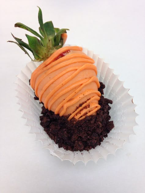 Carrot chocolate dipped strawberry. Plant Themed Snacks, Farmers Market Dessert Ideas, Easter Dipped Strawberries, Carrot Strawberries, Birthday Bunny Theme, Class Snack Ideas, Strawberry Carrots, Locally Grown Baby Shower Theme, Party Recipes Appetizers