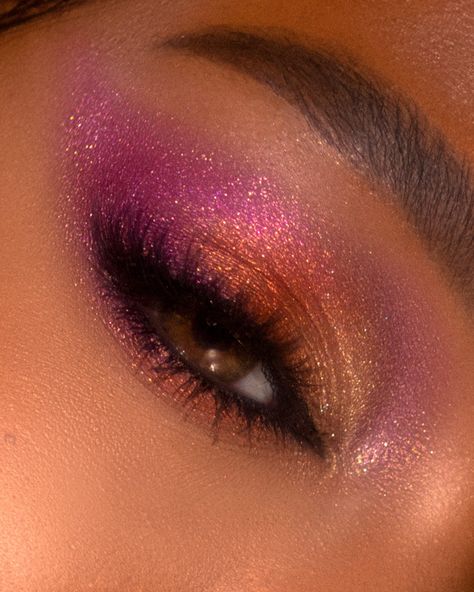 Smokey Eye Makeup Colorful, Colorful Eye Makeup Brown Eyes, 70s Disco Eye Makeup, Bright Inner Corner Makeup, Red And Purple Eyeshadow, Party Eyeshadow Looks, Pink And Orange Eyeshadow Looks, Red And Purple Makeup, Plum Eyeshadow Looks