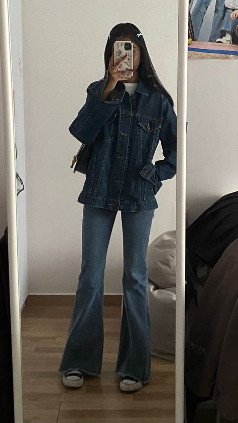 Bell Bottoms Winter Outfit, Outfit Korean Style, Outfit Korean, Denim On Denim, Winter Fits, Swaggy Outfits, Fashion Board, Flared Pants, Fit Inspo