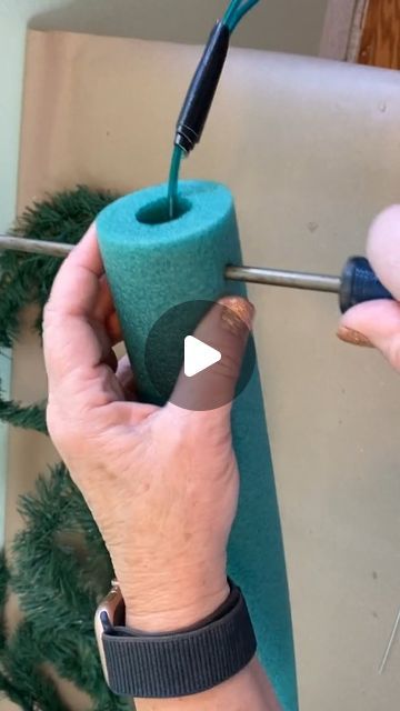 Christmas Decor Pool Noodle, Diy Garland From Old Christmas Tree, Christmas Shepard Hook Ideas, Pool Noodle Xmas Decorations, Pool Noodle Christmas Garland Diy Ideas, Pool Noodle Arch Diy Christmas, Christmas Decor Ideas For The Kitchen, Reef Decoration Ideas, Christmas Lantern Decor Ideas Diy