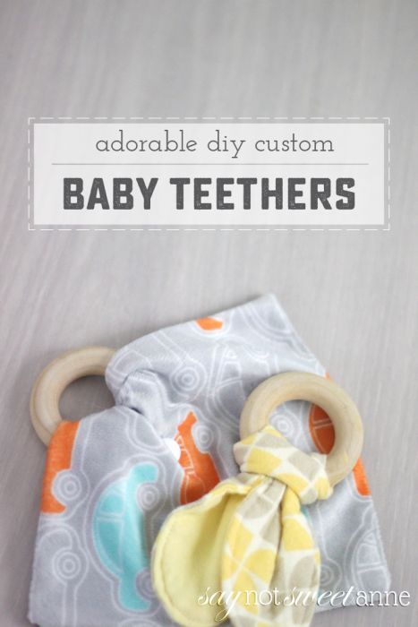 Diy Teethers For Baby, Diy Keepsakes, Diy Baby Toys, Diy Teethers, Baby Gifts To Make, Baby Crafts Diy, Wood Teethers, Baby Toys Diy, Easy Baby Blanket