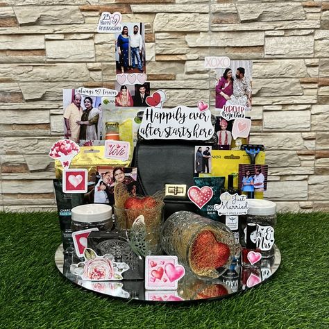 Anniversary hampers 25 Anniversary Gift Ideas For Parents, 25th Anniversary Hamper Ideas, Mom Dad Anniversary Gift Ideas, Anniversary Hamper Ideas, 25th Anniversary Gifts For Parents, Hamper Bouquet, Anniversary Hamper, Photos Bouquet, Hamper Diy