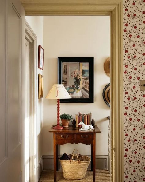 Elizabeth Metcalfe | Happy to see @charlotteboundy’s dreamy house gracing the @houseandgardenuk homepage today. A lovely shoot in an even lovelier house. 📸... | Instagram Tess Newall, Stairs Landing, Louise Roe, Soho House, Color Inspo, Bespoke Furniture, Lampshades, House Colors, Interior Designers