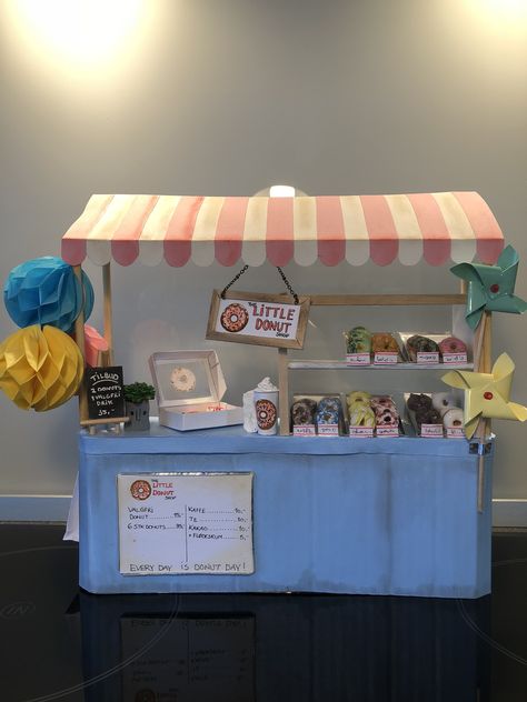 Donut Stall Ideas, Donut Stand Ideas, Donut Vendor Booth, Food Booth Ideas For School Fair, Food Stall Decoration Ideas Fair, Donut Catering, Donuts Stand, Catering Presentation, Stall Decorations