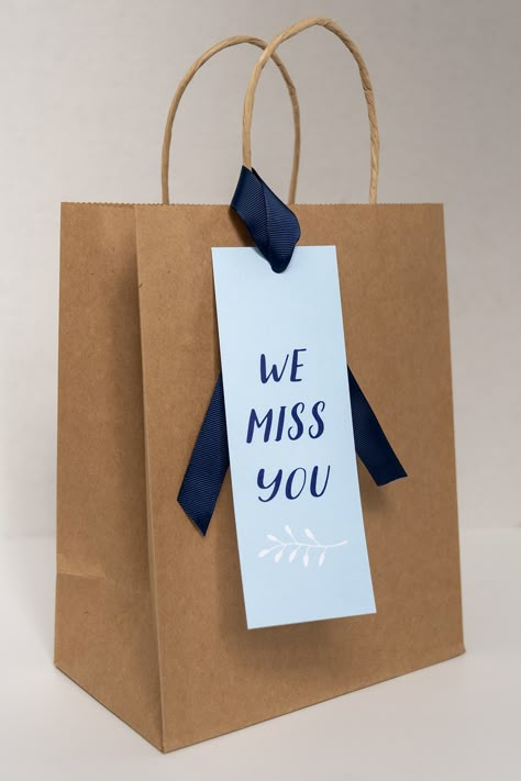 Kraft Paper Gift Bags Ideas, Diy Packaging Ideas Business Paper Bags, How To Tie Tags On Gift Bags, Craft Paper Bag Packaging, Packaging Paper Bag, Faking It, Welcome Baskets, Hang Tags Clothing, Paper Bag Design