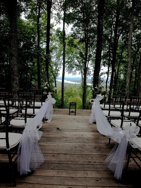 15 Epic Spots to Get Married in Georgia That’ll Blow Your Guests Away Blue Ridge Georgia Wedding, Georgia Mountain Wedding, Barnsley Gardens, North Georgia Wedding Venues, Ga Wedding Venues, Bambi Dress, Fall Wedding Venues, North Georgia Wedding, Georgia Wedding Venues