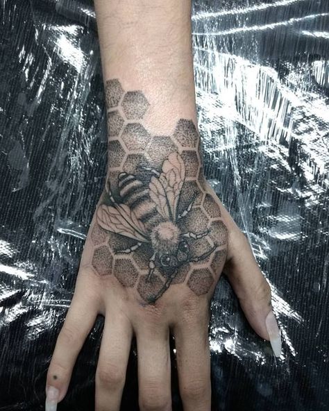 Hand Tattoo Cover Up, Trippy Tattoo Ideas, Honeycomb Tattoo, Trippy Tattoo, Throat Tattoo, Insect Tattoo, Mushroom Tattoos, Tattoos For Lovers, Chest Piece Tattoos