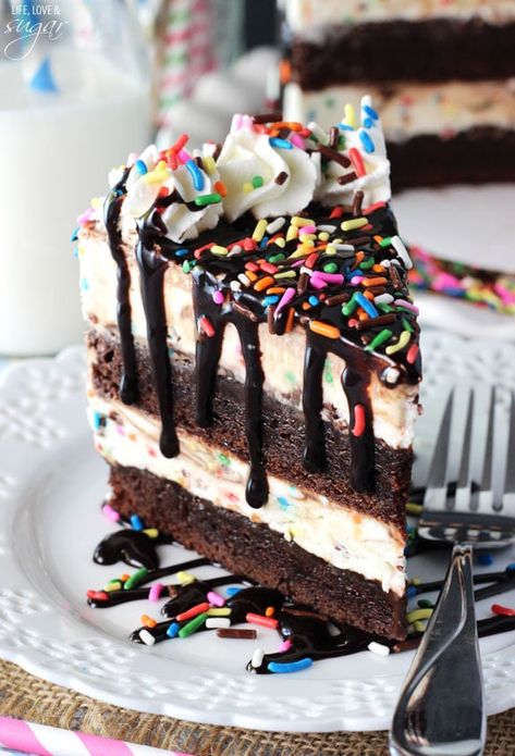 Best Ice Cream Cake, Cake Batter Fudge, Diy Ice Cream Cake, Brownie Cake Recipe, Brownie Ice Cream Cake, Cake Batter Ice Cream, Homemade Ice Cream Cake, Ice Cream Cake Recipe, Brownie Ice Cream