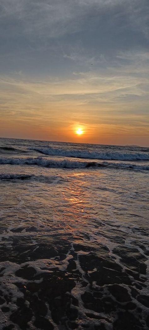 Sunset Asthetic Snap, Indian Beach Aesthetic, Goa Beach Snap, Goa Asthetic Picture, Goa Beach Aesthetic, Goa Aesthetic Pictures, Goa Photography Ideas, Goa Images, Goa Snaps