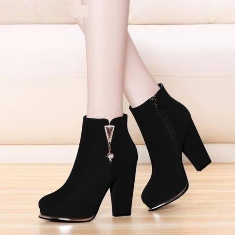 Sepatu Platform, Sepatu Pump, Kasut Tumit Tinggi, Mid Shoes, High Heels Boots, Black High Heel Boots, Suede Chelsea Boots, Girly Shoes, High Heel Boots Ankle