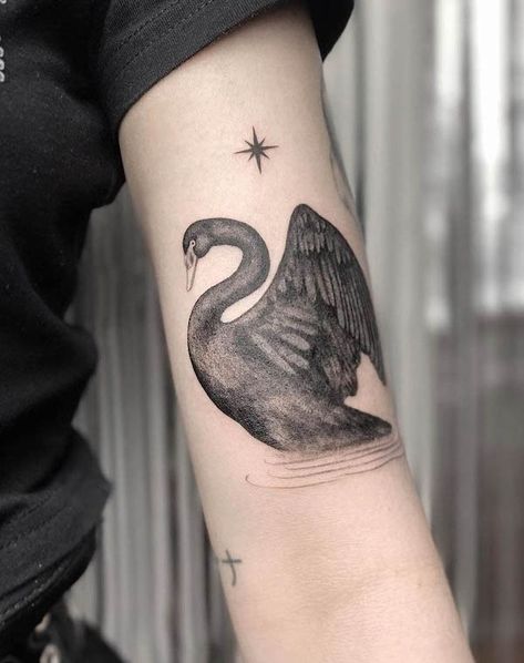 Black Swan Tattoo, Swan Tattoo, Our Mindful Life, Chain Tattoo, Dark Swan, Upper Arm Tattoos, Beautiful Swan, Symbol Of Love, Aesthetic Tattoo