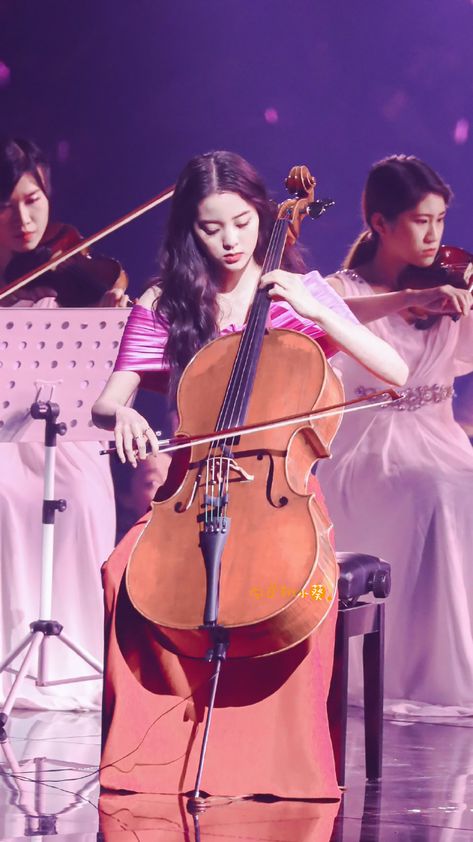 Xoxo Axie Oh, Xoxo Book, Violinist, Chinese Actress, Book Fandoms, Book Characters, Book Aesthetic, Book Nerd, Orchestra