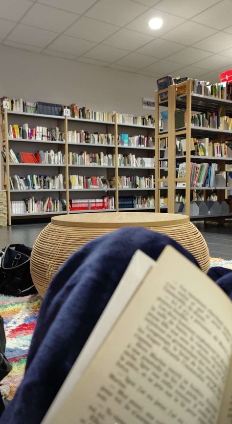 College Library Snaps, School Library Aesthetic, Notes Motivation, Bookstagram Ideas, University Aesthetic, Quotes Writing, Cozy Coffee Shop, Studying Library, Love Writing