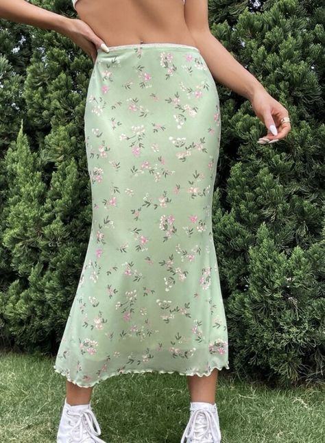 Flower Skirt Outfit, Flower Maxi Skirt, Cottagecore Aesthetic Fashion, Fairycore Outfit, Bday Themes, Skirt Outfits Aesthetic, Green Floral Skirt, Skirt With Lace Trim, Cottagecore Outfit