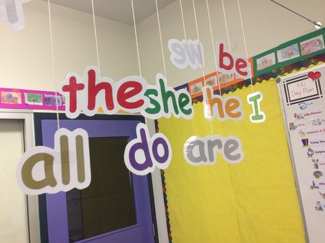 Hanging tricky sight words! Tricky Words Display, Phonics Spelling, Sight Word Fun, Teaching Sight Words, Class Displays, Science Vocabulary, Sight Word Reading, Tricky Words, School Displays