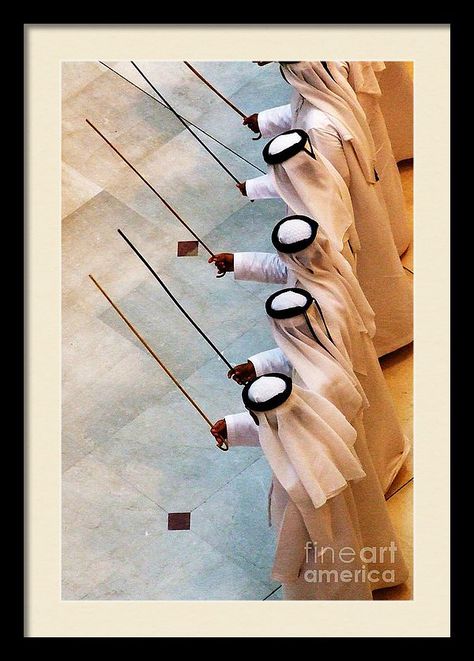 Emirati Culture Aesthetic, Emirati Culture, Uae Culture, Mens Dance, American Theme, Arab World, Horse Artwork, Photography Styles, Art District