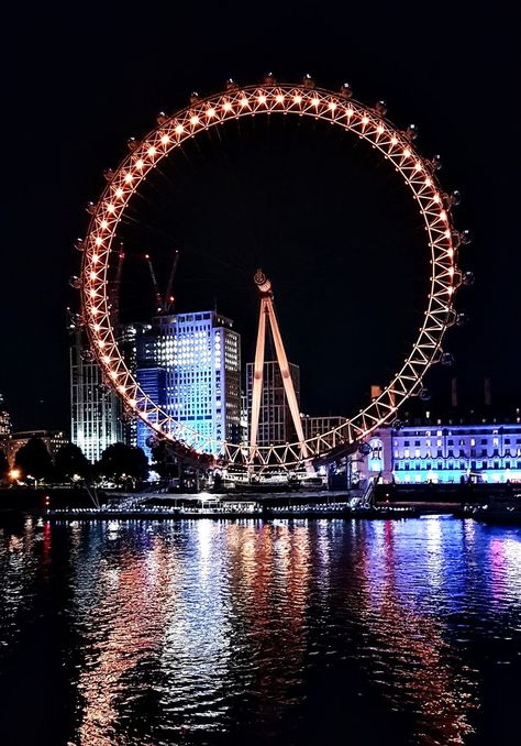 London Eye At Night, London Sightseeing, London Wallpaper, Harrods London, London Dreams, England London, Scenery Photography, Soho London, Nightlife Travel