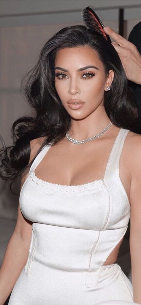 Kardashian Makeup, Kim Kardashian Makeup, Estilo Kardashian, Kim Kardashian Hair, Looks Kylie Jenner, Kardashian Hair, Kim Kardashian Outfits, Kardashian Outfit, Wedding Hair Makeup