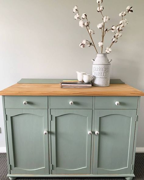 Kitchen Sideboard Ideas, Buffet Cabinet Makeover, Painted Sideboard Ideas, Diy Buffet Table, Dining Room Buffets, Refinished Buffet, Sideboard Makeover, Diy Buffet, Buffet Furniture