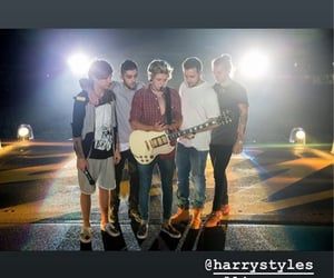 Image in One Direction 💝💘 collection by Zoee on We Heart It One Direction Wallpaper, Direction Quotes, One Direction Quotes, One Direction Concert, One Direction Photos, British Boys, One Direction Harry, Family Show, One Direction Pictures