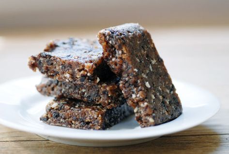 Spicy Power Bars | Elana's Pantry Power Bars Recipe, Raw Energy Bars, Bar Bites, Gluten Free Bars, Date Bars, Energy Bar, Power Bars, Date Recipes, Paleo Snacks