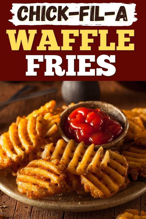 These copycat Chick-fil-A waffle fries will bring the food chain right into your home! Learn how to make this easy recipe and have tasty, crispy Chick-fil-A fries anytime you want. Yummy Lunch Ideas At Home Easy, Chickfila Fries Recipe, Chik Fil A Recipes, Chick Fil A Fries Recipe, Waffle Fry Recipes, Chic Fil A Copycat Recipes, Chic Filet Copycat Recipe, Copycat Mcdonalds Fries, Diy Waffle Fries