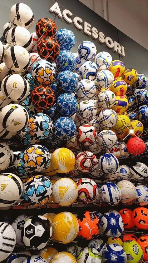 sport Expensive Toys, Football Ideas, Gym Antrenmanları, Soccer Equipment, Football Equipment, Soccer Balls, Tokio Hotel, Football Soccer, House Front