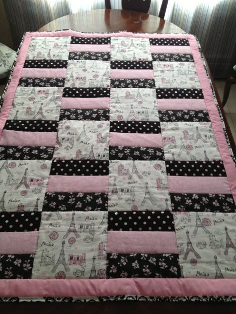 Paris Quilt, Colchas Quilting, Quilt Baby Blanket, Lap Quilt Patterns, Quilt Blocks Easy, Quilting Designs Patterns, Quilt Square Patterns, Colors Inspiration, Beginner Quilt