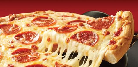 For today’s Did You Know we will look at Pizza fun facts such as Americans eat approximately 350 slices of pizza per second. Mystic Pizza, Pizza Pepperoni, Piece Of Pizza, Types Of Pizza, Pizza Menu, Pizza Day, Pizza Delivery, Eat Pizza, Pizza Slice