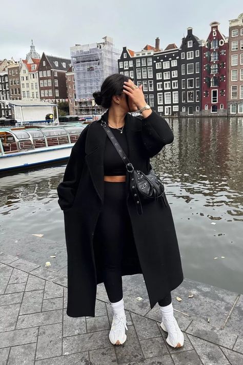 Baddie Poses, Sporty Lifestyle, Look Legging, Winter Fashion Outfits Casual, Mum Fashion, Effortlessly Chic Outfits, Neue Outfits, Fall Inspo, Classy Casual Outfits