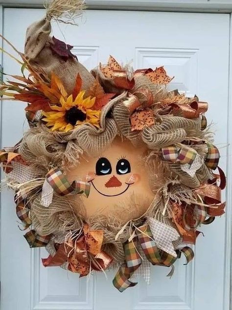 Diy Fall Wreaths, Fall Door Wreath, Fall Door Decor, Front Door Wreaths, Scarecrow Wreath, Adornos Halloween, Fall Door Decorations, Door Wreaths Fall, Fall Deco