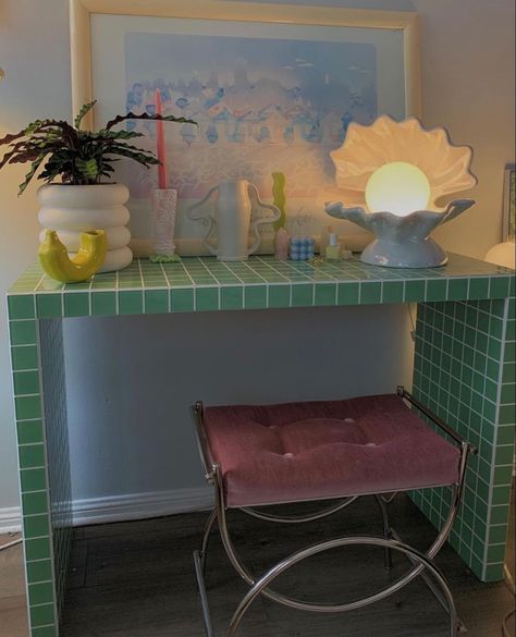 Diy Tile Desk, Green Tile Table, Tile End Table, Diy Tile Shelf, Aesthetic Rooms Ideas, Ceramic Tile Table, Tile Shelf, Tile Side Table, Tile Desk