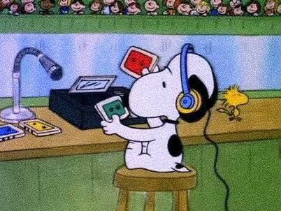 Cartoon Characters With Headphones, Snoopy Playing Guitar, Snoopy Listening To Music, Snoopy With Headphones, Snoopy Singing, Snoopy Sunglasses, Snoopy Driving, Snoopy School, Snoopy Watch