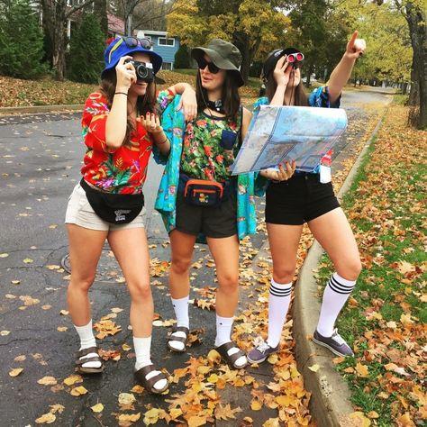 Hawaii Tourist Costume, Tourists Halloween Costume, Cute Tacky Tourist Outfit, Tourist Costume Spirit Weeks, Halloween Hawaiian Costumes, Tack Tourist Outfit Spirit Week, Tourist Outfit Costumes, Tourist Outfit Halloween, Tourist Theme Outfit